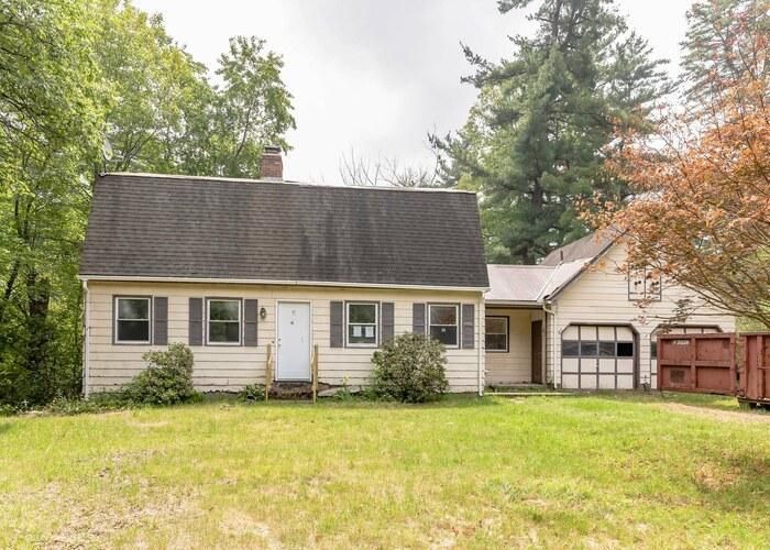 10 ROBBINS RD, Monson, MA 01057