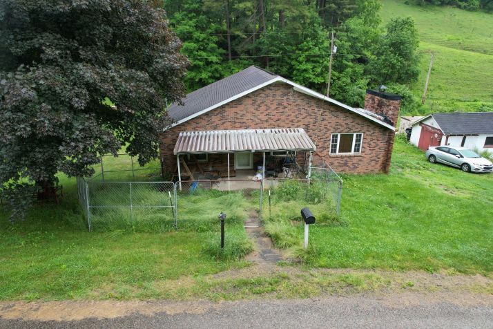 2358 CHURCH FORK RD, Hundred, WV 26575