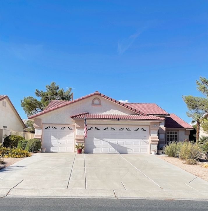 5204 Elm Grove Dr, Las Vegas, NV 89130