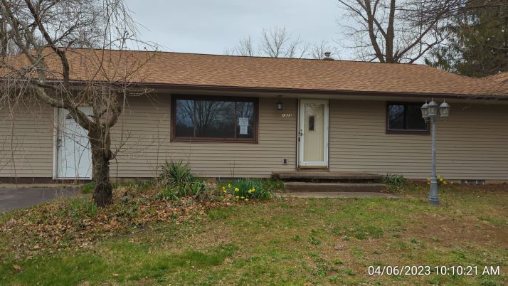 1233 Nola Ave, Barberton, OH 44203