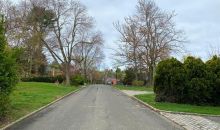 25 SPLIT ROCK DR Great Neck, NY 11024