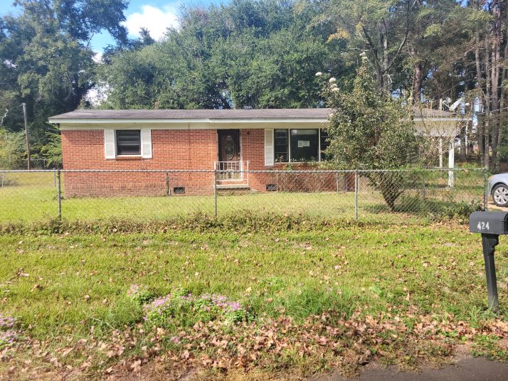 424 Evergreen Ave N, Philadelphia, MS 39350