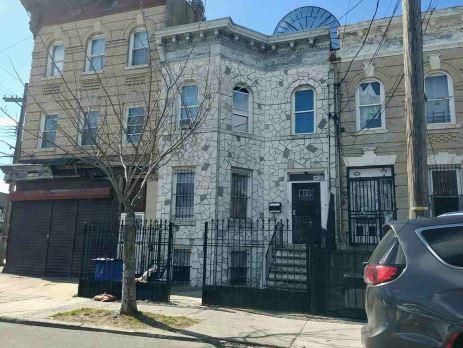 378 MONTAUK AVE, Brooklyn, NY 11208