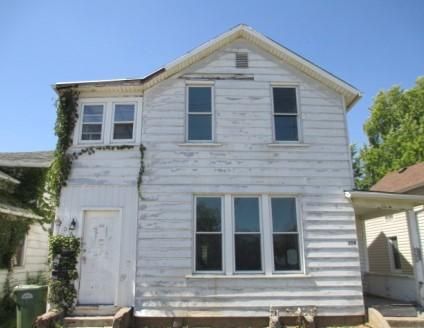 206 N 3RD ST, Clinton, IA 52732