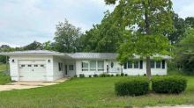 701 W 4TH ST Dixon, MO 65459