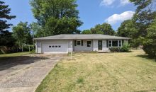 15 Aaron Dr Belleville, IL 62220