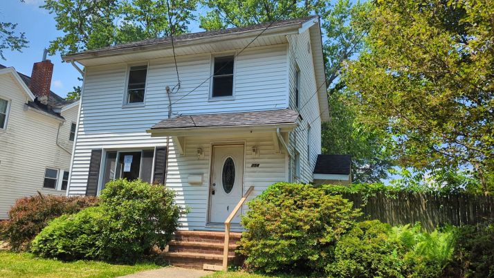 254 Malacca St, Akron, OH 44305