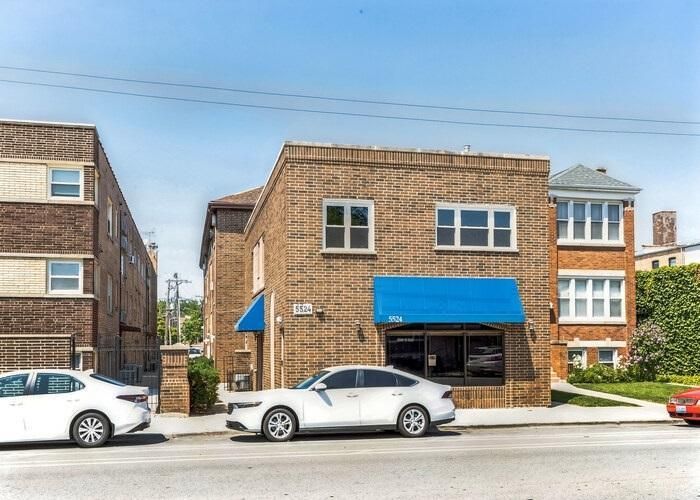 5524 W LAWRENCE AVE #4, Chicago, IL 60630