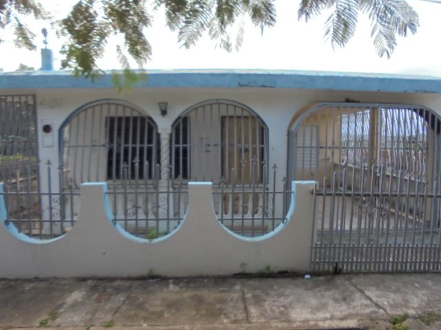 431 Fraternidad St, Fajardo, PR 00738