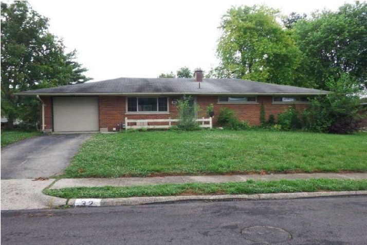 32 POLLYANNA AVE, Germantown, OH 45327