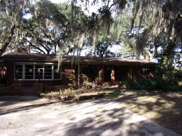 1110 N Beach Park Dr, Inverness, FL 34453