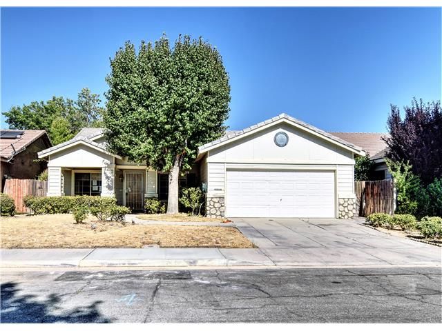 45742 Knightsbridge St, Lancaster, CA 93534