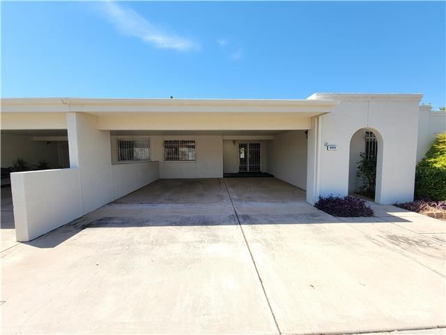 9008 E Palms Park Dr, Tucson, AZ 85715