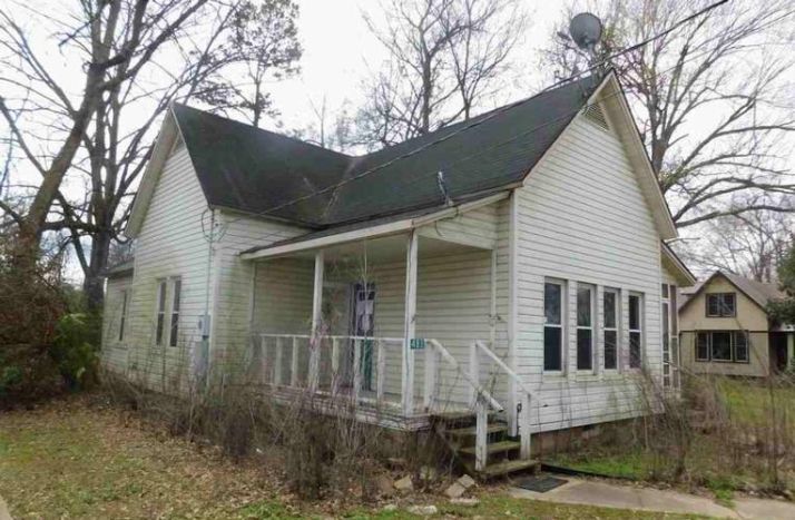 483 W 4TH ST, Waldron, AR 72958