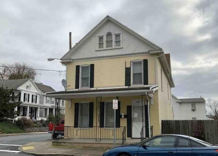 101 FAIRVIEW AVE, Waynesboro, PA 17268