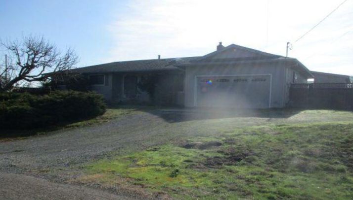 5211 Volkerts Rd, Sebastopol, CA 95472