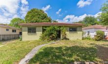 987 Ne 145th St Miami, FL 33161