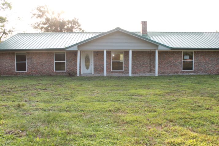 6135 Pipeline Rd, Vidor, TX 77662