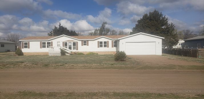 511 S Boeke St, Sharon Springs, KS 67758