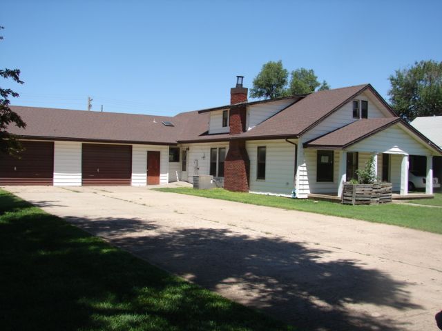 811 S Jackson, Hugoton, KS 67951