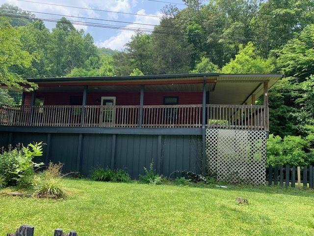 112 Kinsey Dr, Pikeville, KY 41501