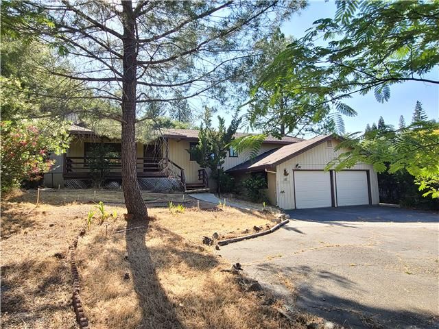 1575 American River Trl, Cool, CA 95614