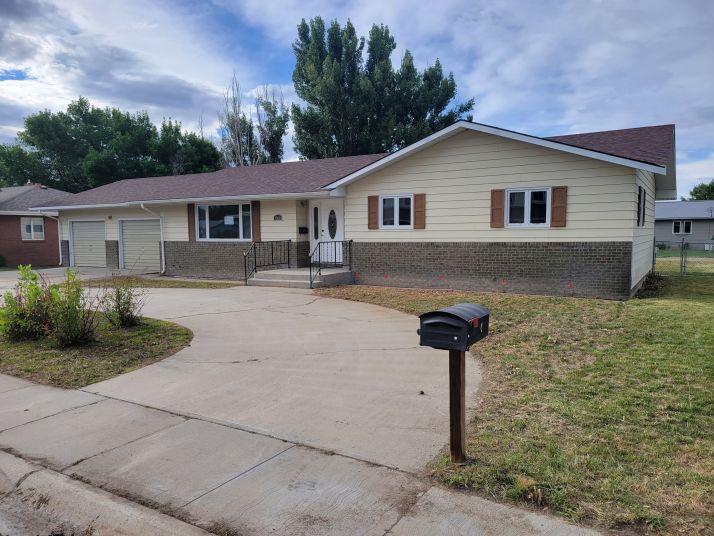 1509 Circle Rd, Worland, WY 82401