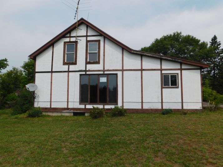 W7902 Kaiko Rd, Wausaukee, WI 54177