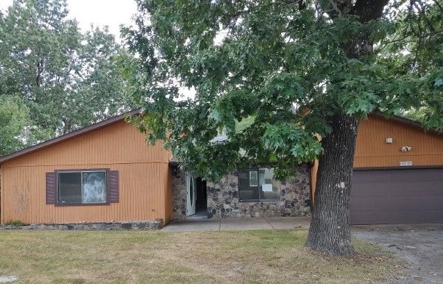 1548 Dogwood Village Ln, Lampe, MO 65681