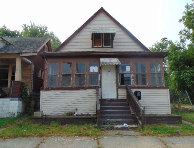 8102 WILLARD ST, Detroit, MI 48214