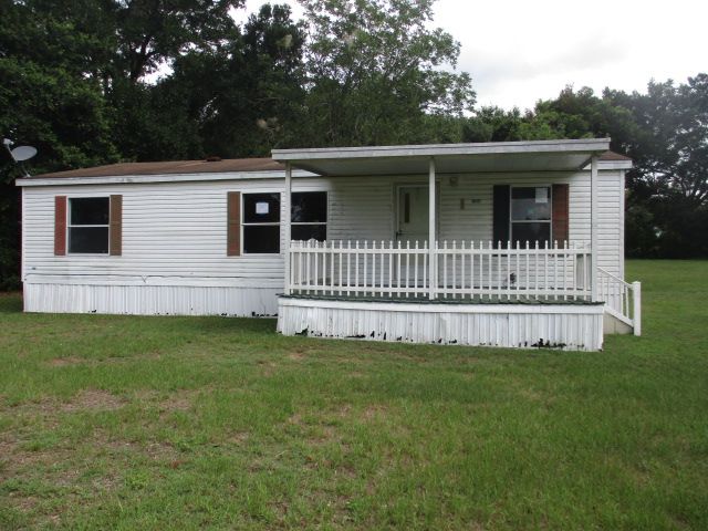 40411 Longstreet Ave, Zephyrhills, FL 33540