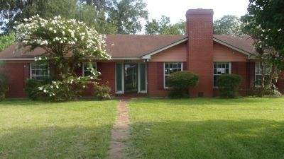 1273 Waxhaw Drive, Greenville, MS 38703