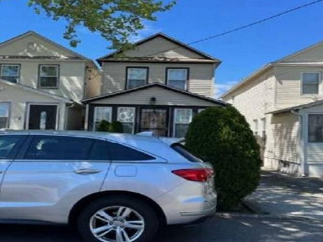 4324 219TH ST, Bayside, NY 11361