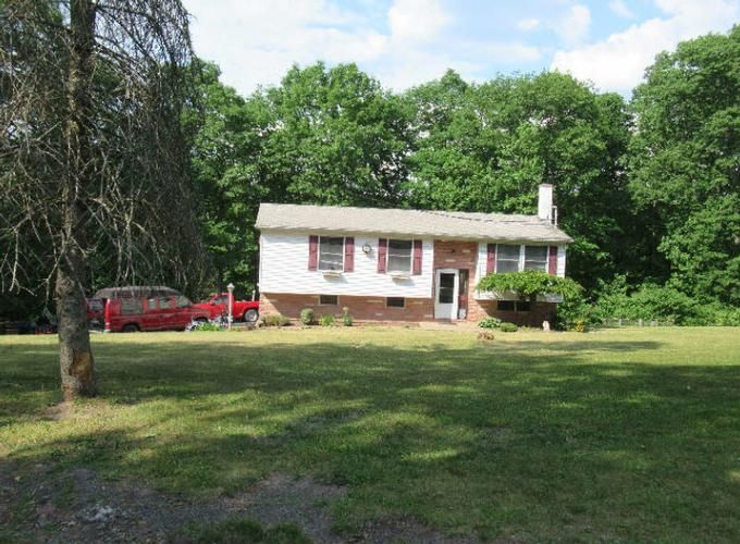 60 WOODSIDE DR, Freeland, PA 18224