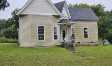 313 E Main St Bradford, TN 38316