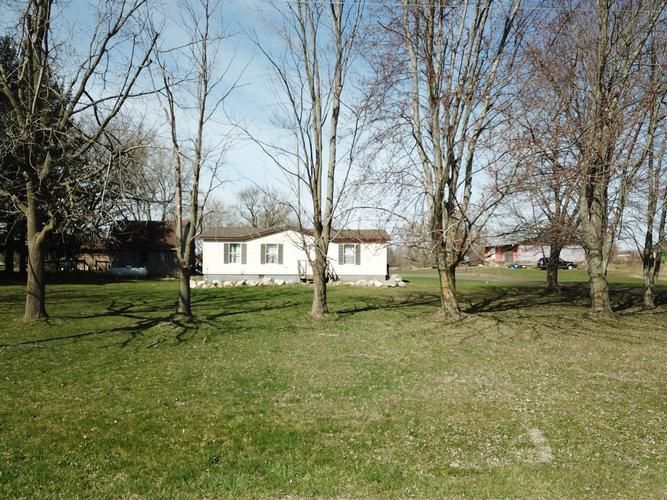 9697 MARSH RD, Fowlerville, MI 48836