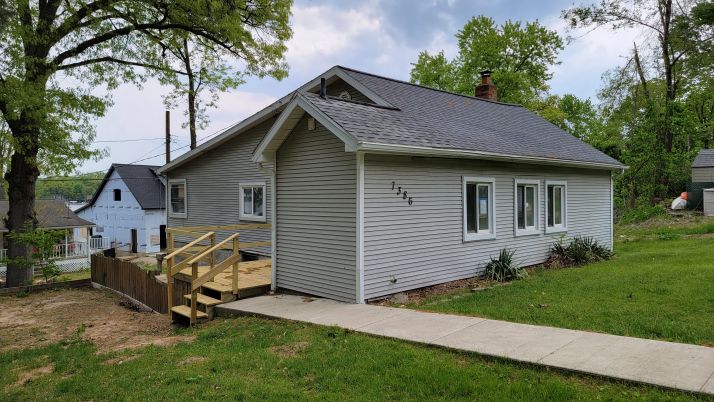 7386 Springbrook Dr, Jackson, MI 49201