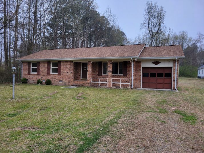 742 Railroad Ave, Dendron, VA 23839