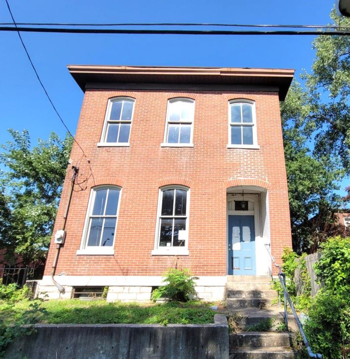 4244 Iowa Ave, Saint Louis, MO 63111