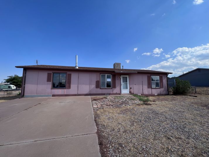 15 Alicia Dr, La Luz, NM 88337