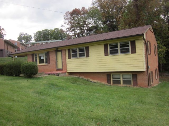 3862 Longview Dr, Collinsville, VA 24078