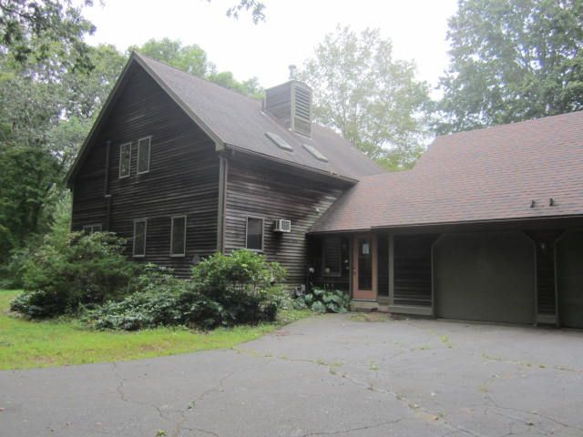 907 East St, Andover, CT 06232