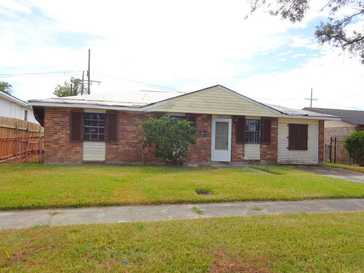 345 Senate Dr, Westwego, LA 70094