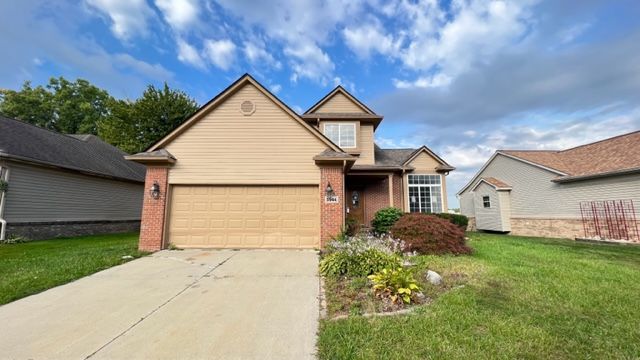 5944 Crystal Lake Dr, Romulus, MI 48174