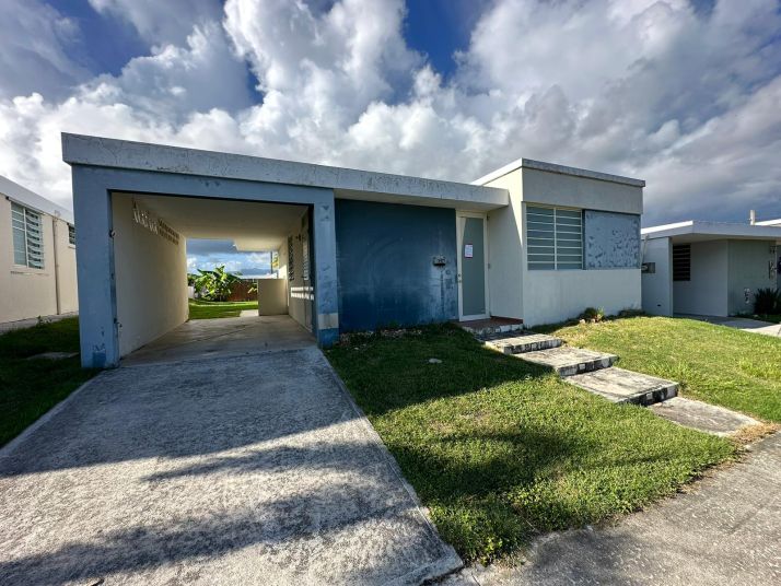 Y-477 Coral St, Humacao, PR 00791