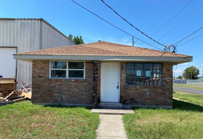 3628 Park Blvd, Chalmette, LA 70043