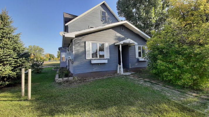 101 Central Ave N, Garrison, ND 58540