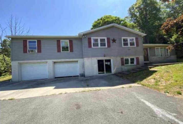 1293 MCKEEHAN RD, New Bloomfield, PA 17068