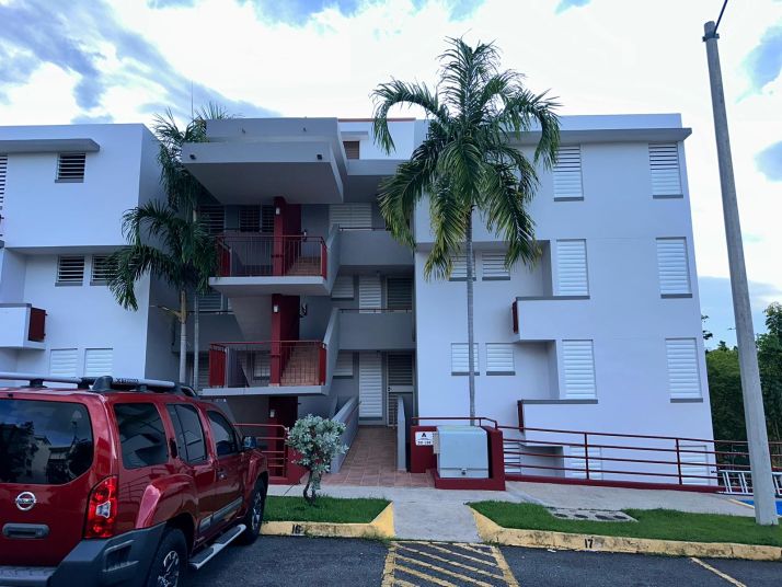 Apt. 208-a Cond Villas De Parque Escorial, Carolina, PR 00982