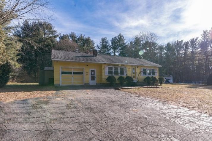 1926 BARRE RD, Hardwick, MA 01037